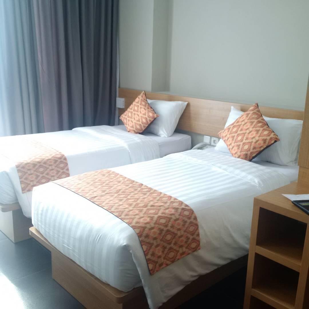 Maple Hotel Grogol Yakarta Exterior foto