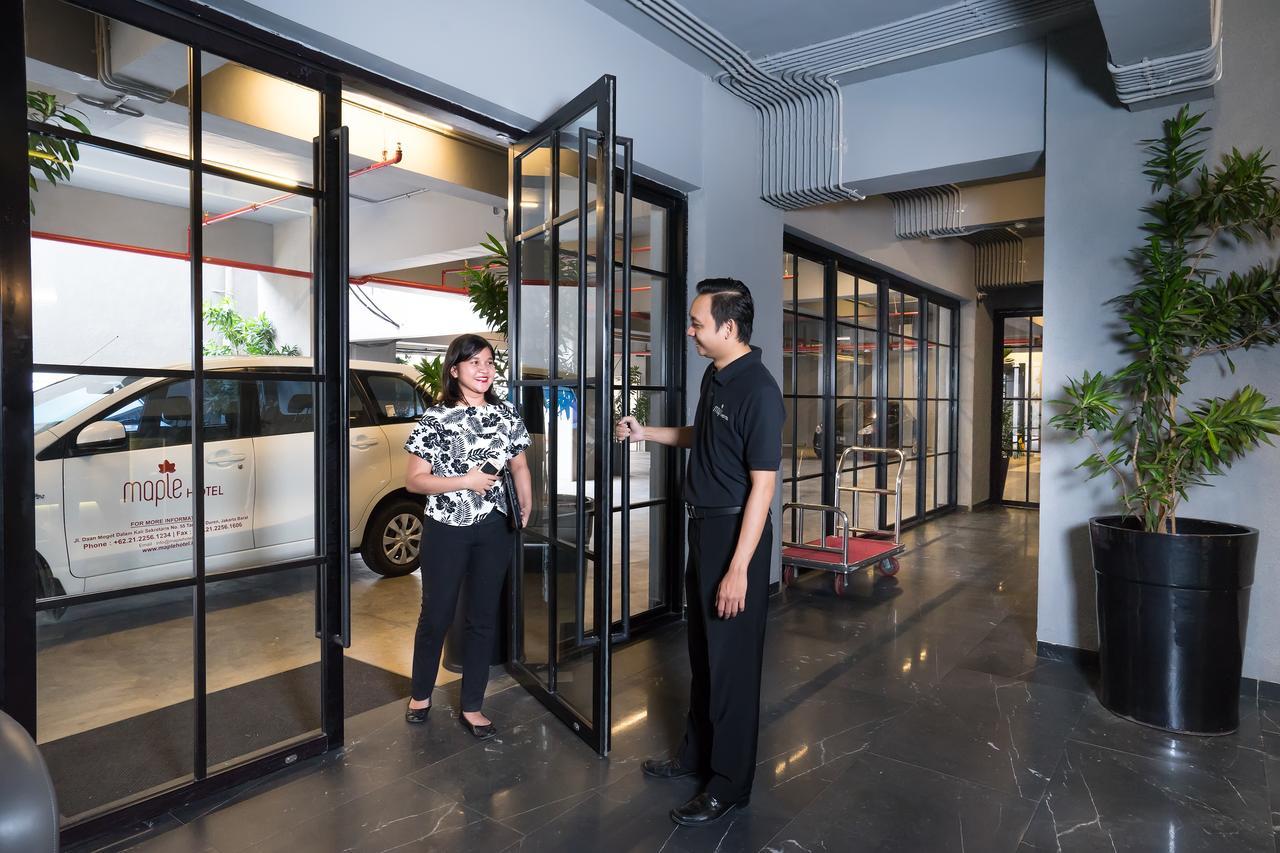Maple Hotel Grogol Yakarta Exterior foto