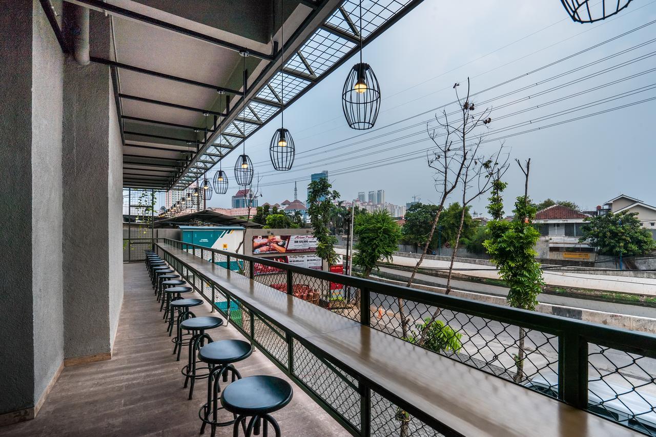 Maple Hotel Grogol Yakarta Exterior foto